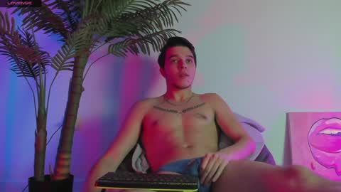 Johny Bravo online show from December 2024 08:10:02 PM