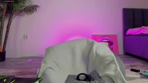 Johny Bravo online show from February 2025 06:12:02 AM