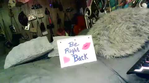 breezywinds963 online show from October 2025 07:48:02 PM