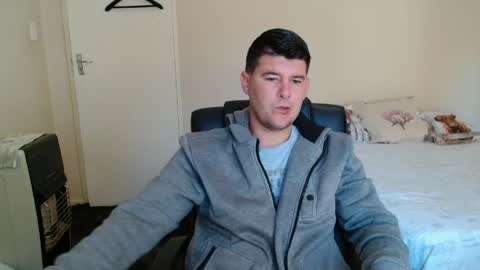 Snapshot of brendansexyboy098754 chatting on May 2026 07:14:02 AM ask me lol online show from May 2026 07:14:02 AM