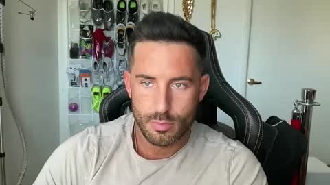Snapshot of brettmycles chatting on June 2026 01:35:02 PM Brett Mycles online show from June 2026 01:35:02 PM