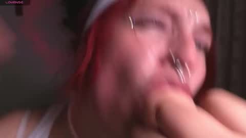 Bri  online show from December 2025 11:32:01 PM