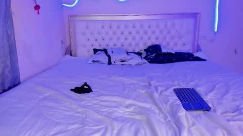 briana_hot03 online show from November 2025 06:29:01 PM