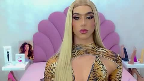 BRIANA online show from February 2026 07:54:01 PM