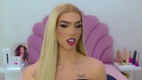 BRIANA online show from February 2026 05:40:02 AM