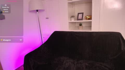 brianna_styles online show from November 2025 01:46:01 PM