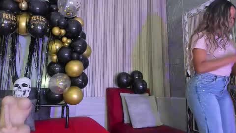 Brianna Chelsea  online show from October 2025 12:05:02 PM