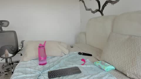    online show from January 2025 06:23:01 PM