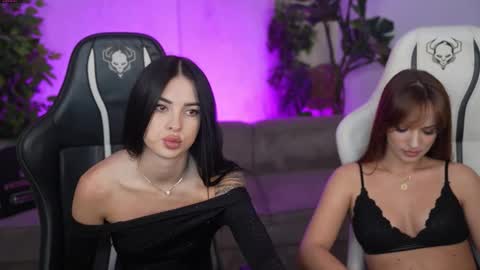Snapshot of bright_diamonds_054 chatting on October 2025 08:01:01 AM Diamonds Girls online show from October 2025 08:01:01 AM