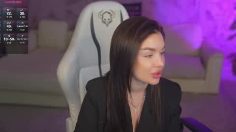 Diamonds Girls online show from November 2025 11:49:01 AM