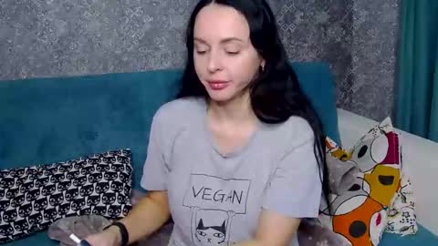 Nika online show from November 2025 02:22:02 AM