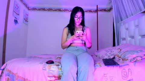 Snapshot of britanyrousee chatting on February 2025 07:16:02 PM Emily online show from February 2025 07:16:02 PM