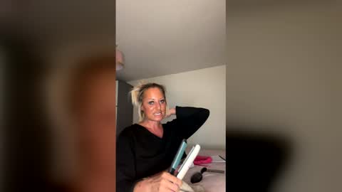 Snapshot of britishcumslut_10 chatting on April 2026 07:03:02 AM britishcumslut_10 online show from April 2026 07:03:02 AM
