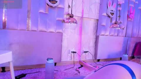     online show from March 2025 04:32:02 PM