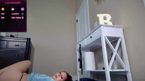 Snapshot of brookebee27 chatting on January 2025 03:55:02 PM brookebee online show from January 2025 03:55:02 PM