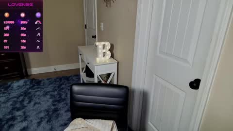 Snapshot of brookebee27 chatting on February 2025 12:40:01 AM brookebee online show from February 2025 12:40:01 AM