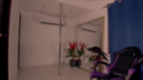 brownvelvet_ online show from October 2025 06:57:02 PM