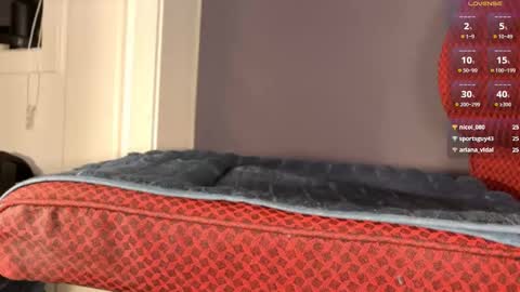 Brsrkr online show from November 2025 08:08:02 PM