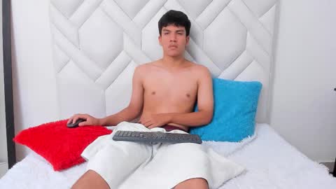 Snapshot of bruce20_ chatting on March 2026 12:00:01 PM BRUCE online show from March 2026 12:00:01 PM