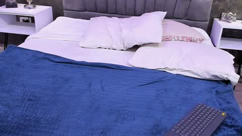 Bruce Hans online show from February 2025 05:48:01 PM