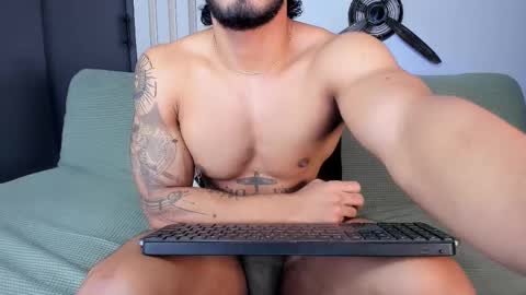 Snapshot of bruce_roldan chatting on February 2025 07:21:01 PM bruce roldan online show from February 2025 07:21:01 PM