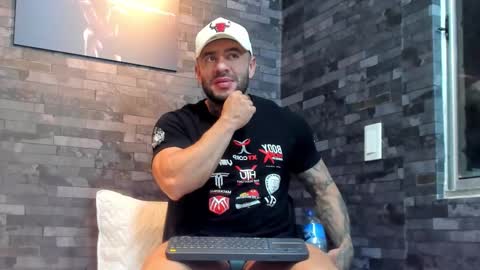 brucedallas online show from February 2026 01:55:02 AM