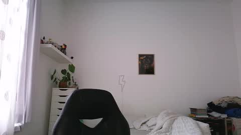 Bruce online show from October 2025 04:02:01 PM