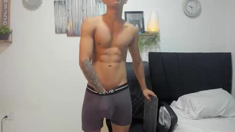 bruno_snow online show from December 2025 03:38:02 AM