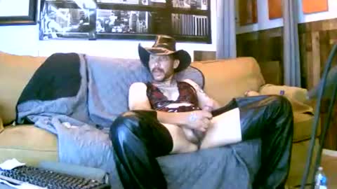 Snapshot of brutal3anddone chatting on May 2026 06:11:01 AM brutal3anddone online show from May 2026 06:11:01 AM