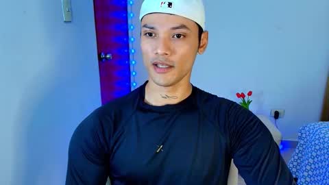 Snapshot of bryan_boy_ chatting on December 2025 10:37:01 PM bryan online show from December 2025 10:37:01 PM