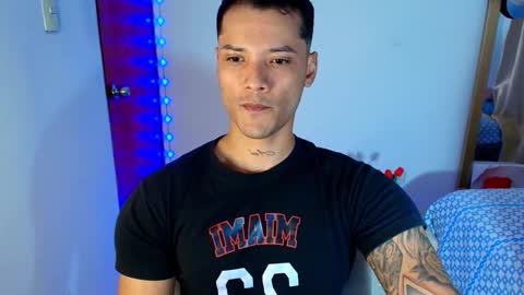 Snapshot of bryan_boy_ chatting on December 2025 01:02:02 AM bryan online show from December 2025 01:02:02 AM