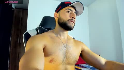 Snapshot of bryan_oficials chatting on September 2025 03:00:02 AM bryan_oficials online show from September 2025 03:00:02 AM
