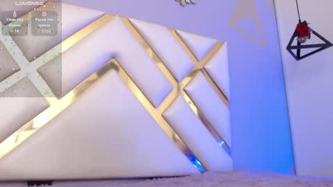 Becky Anders  online show from November 2025 05:23:02 PM