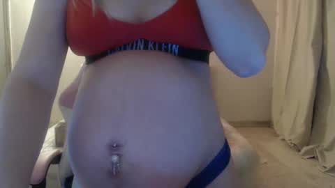 Snapshot of bubblebut11 chatting on March 2025 06:21:02 AM Isabella but call me isa  online show from March 2025 06:21:02 AM