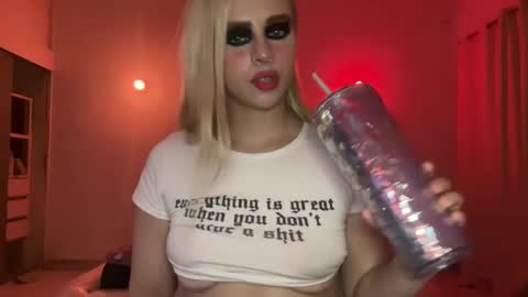 Snapshot of bubblebut11 chatting on September 2025 04:45:02 AM Isabella but call me isa  online show from September 2025 04:45:02 AM