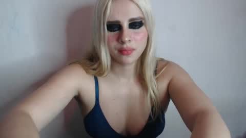 Snapshot of bubblebut11 chatting on October 2025 06:22:02 AM Isabella but call me isa  online show from October 2025 06:22:02 AM