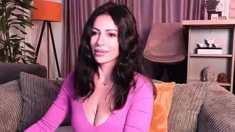 MayaCroft online show from October 2025 05:00:01 PM