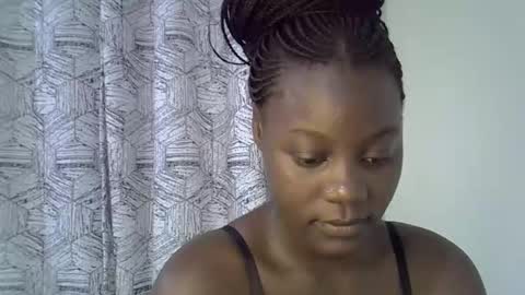 Snapshot of bubbly_ass30 chatting on November 2025 12:18:01 PM bubbly_ass30 online show from November 2025 12:18:01 PM