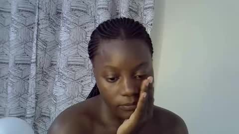 Snapshot of bubbly_ass30 chatting on November 2025 06:21:02 PM bubbly_ass30 online show from November 2025 06:21:02 PM