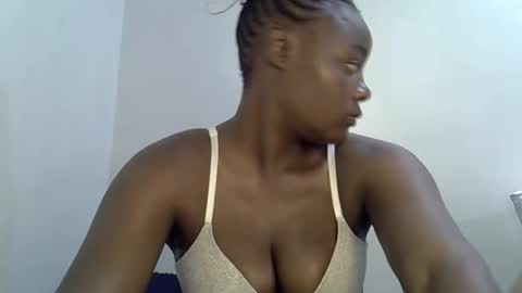 bubbly_ass30 online show from February 2026 02:29:02 AM