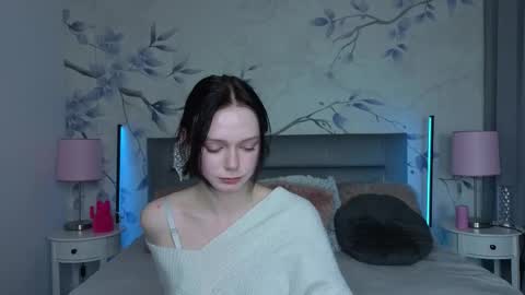 Leona online show from March 2026 10:17:03 PM