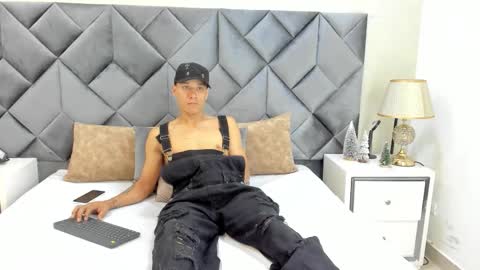 Buda y Cataleya online show from December 2025 03:17:01 PM