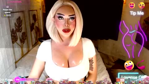 Lucienne online show from January 2026 11:45:02 AM