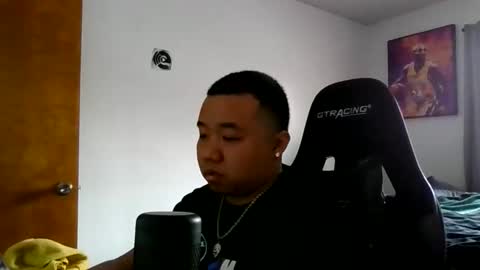 Snapshot of buffsexyman24 chatting on February 2026 05:02:01 PM buffsexyman24 online show from February 2026 05:02:01 PM