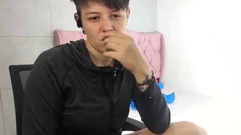 Snapshot of bug2025 chatting on September 2025 01:32:02 AM bug2025 online show from September 2025 01:32:02 AM