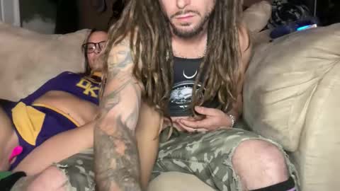 Snapshot of bugnbabs chatting on November 2025 04:12:02 AM Yourtrippyhippy online show from November 2025 04:12:02 AM