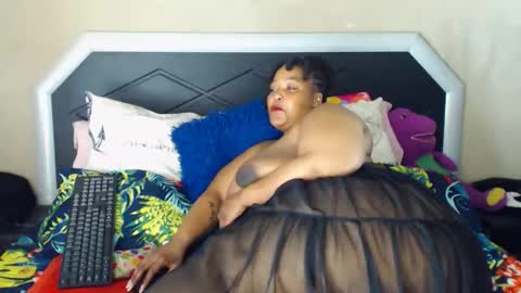 Snapshot of bulkyyass4u chatting on September 2025 12:01:02 AM bulkyyass4u online show from September 2025 12:01:02 AM