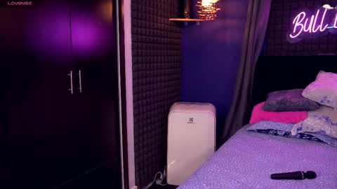 Bunny and The Rock online show from February 2026 08:44:01 AM