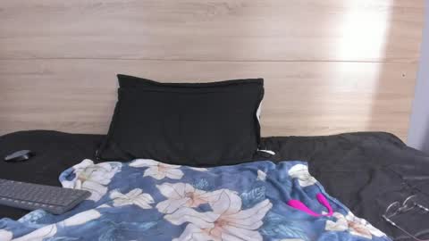 Snapshot of bulma_bambina_ chatting on April 2026 08:57:02 PM Bulma Bambina online show from April 2026 08:57:02 PM