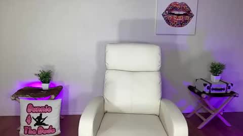 BUNNIE and THE DUDE TheLebowskis online show from October 2025 06:28:02 AM